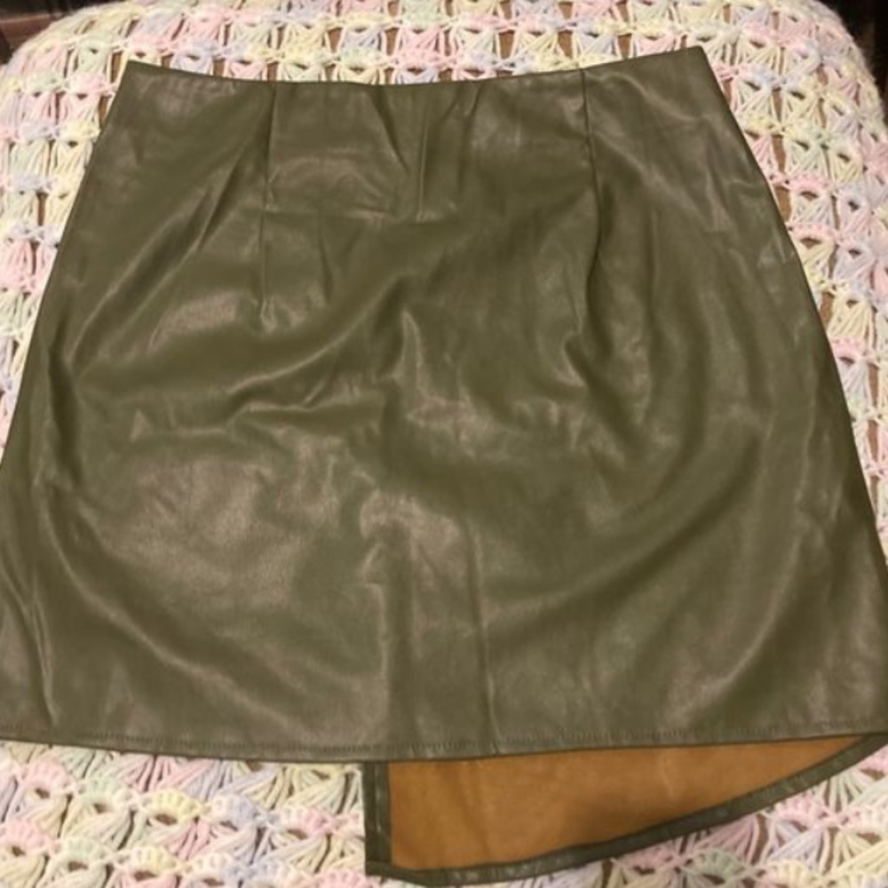 Green leather skirt size Med